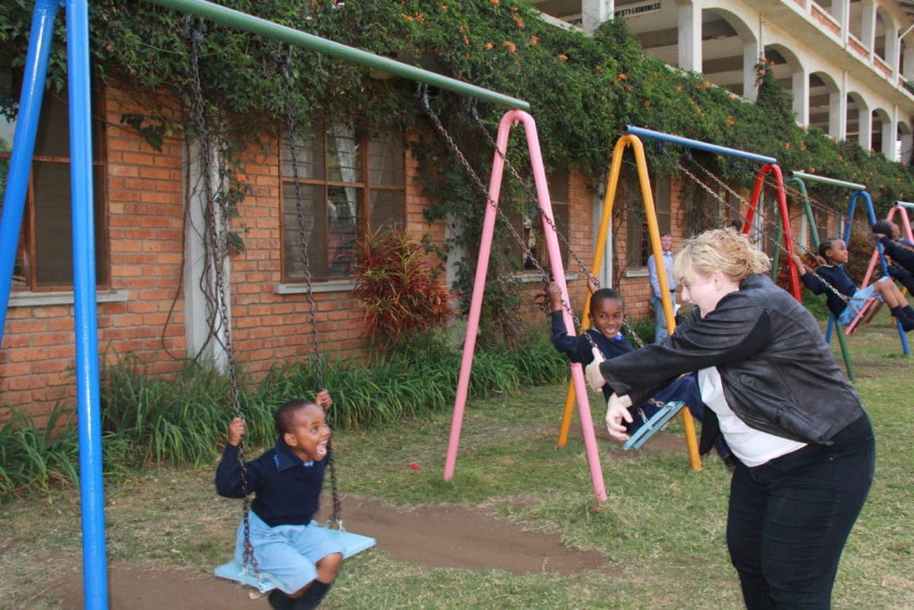 Rebel Wilson visits St Jude's, Meets Sponsored Student for First Time