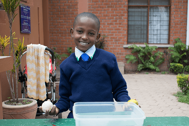 Science fundamentals: The lower primary winners investigated if an orange floats or sinks.